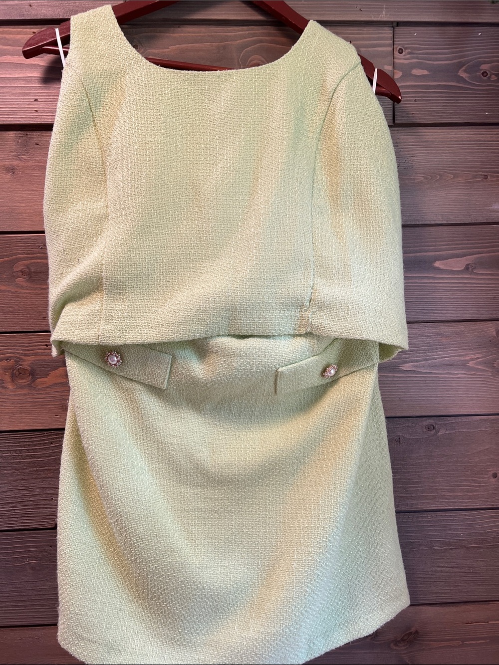 Taylor Pale Green Textured Sleeveless Two-Piece Top